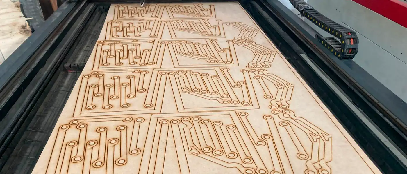 Corte láser en madera seriado - Servicio de fabricación y diseño de productos y piezas